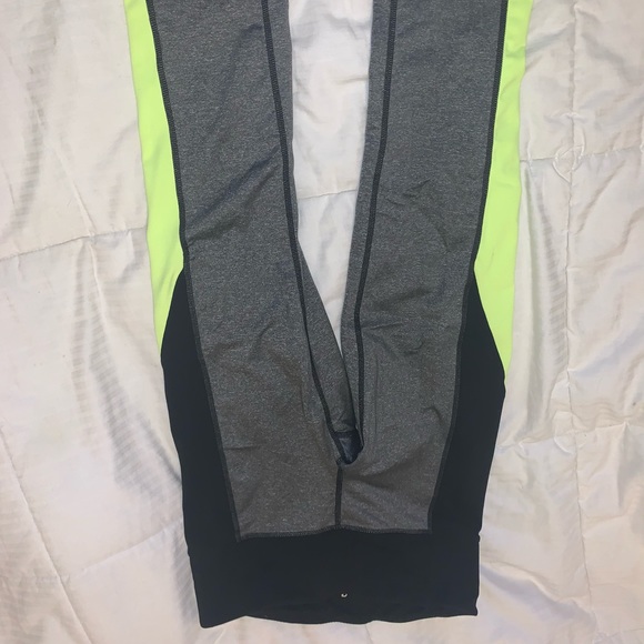 Athletic leggings - Picture 3 of 3